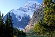 博主:结束国家队比赛后,阿利米将于今晚九点半到达大连.